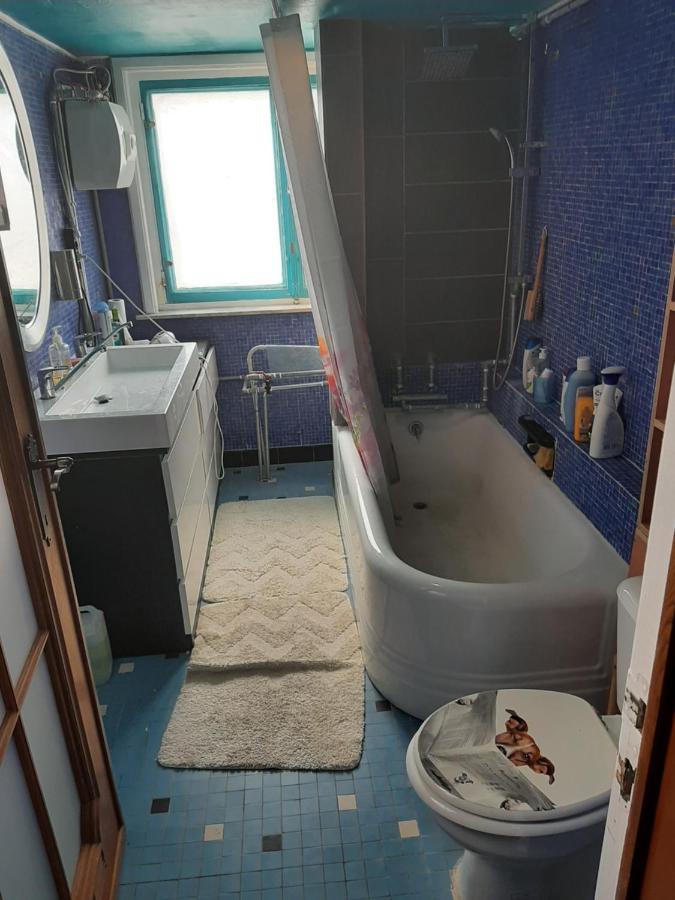 Cycling House Bed & Breakfast Ронс Екстериор снимка